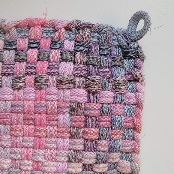 New Handmade Gray Violet Pink Pot Holder Hotpad 5.25" x 5.25" OOAK Cottage Folk - Picture 4 of 7